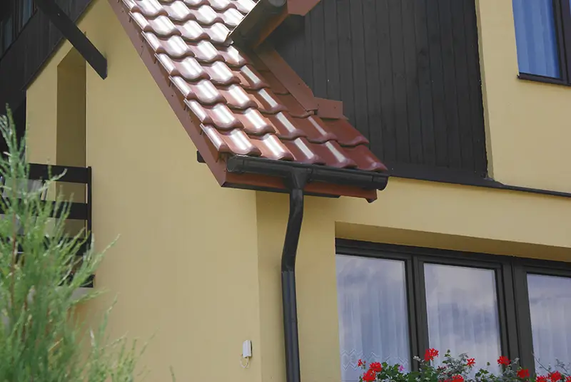 Plastamasas PVC lietusūdens noteksistēma STALL 3